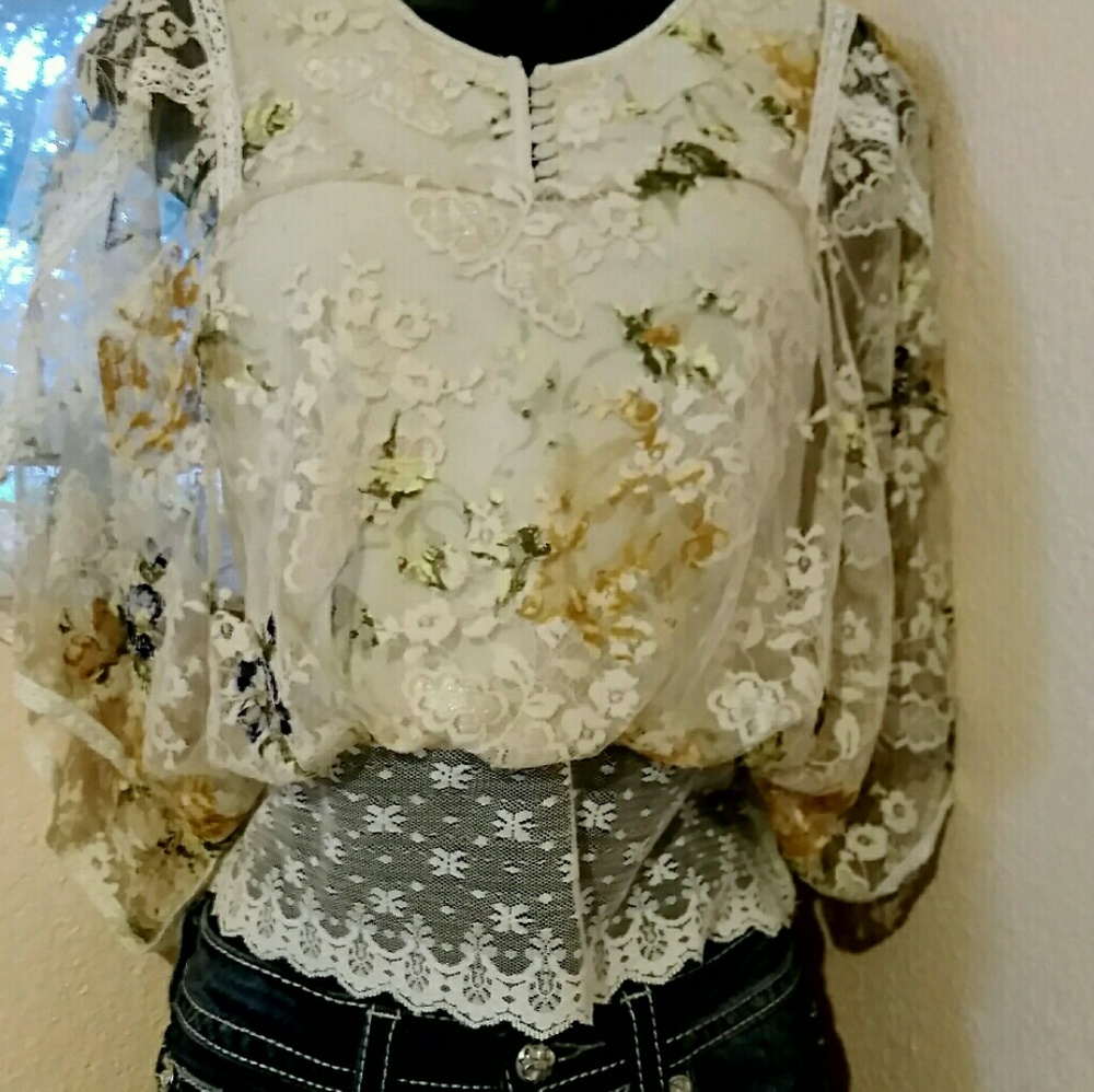 Free People beautiful lace top sz xs